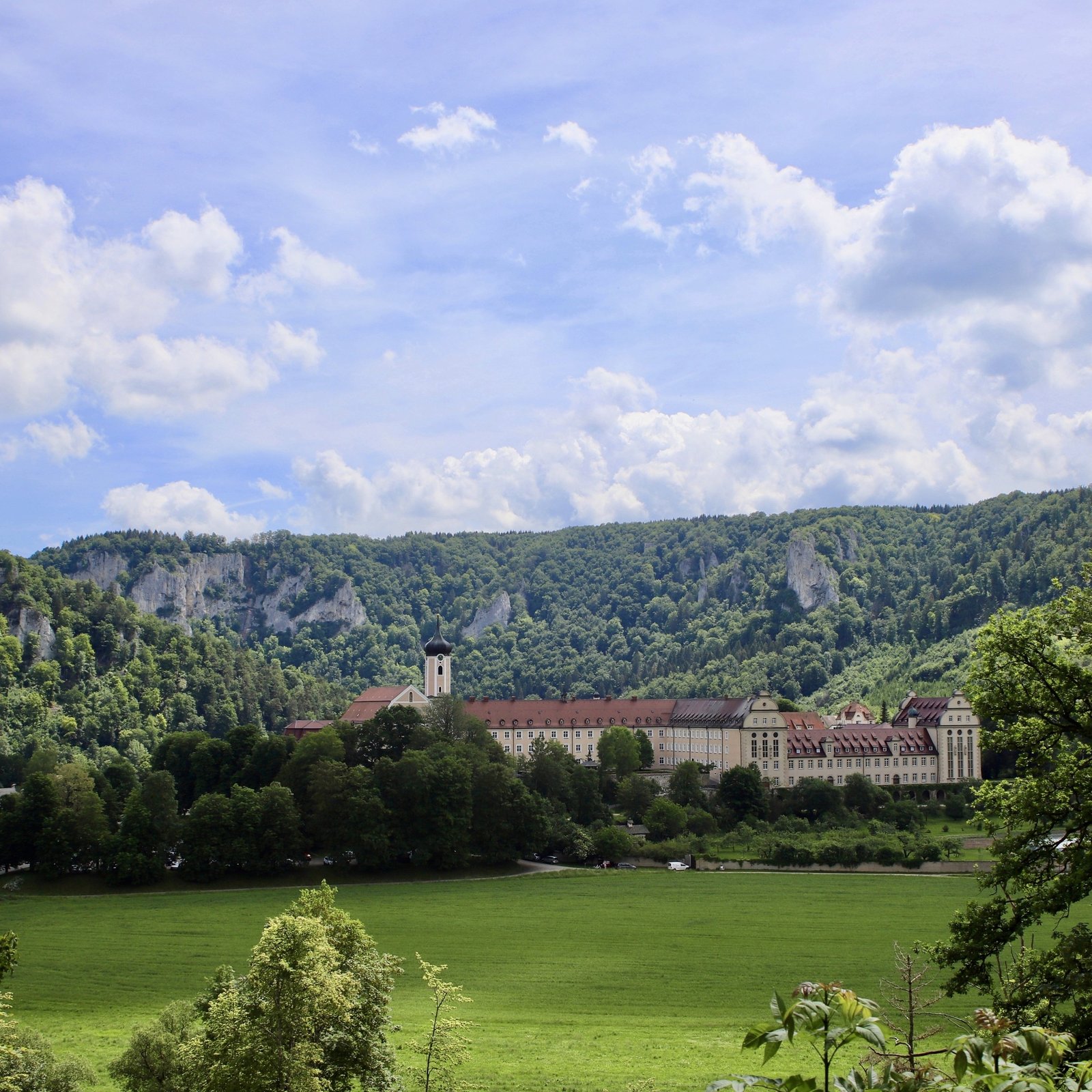Kloster Beuron im grünen Donautal